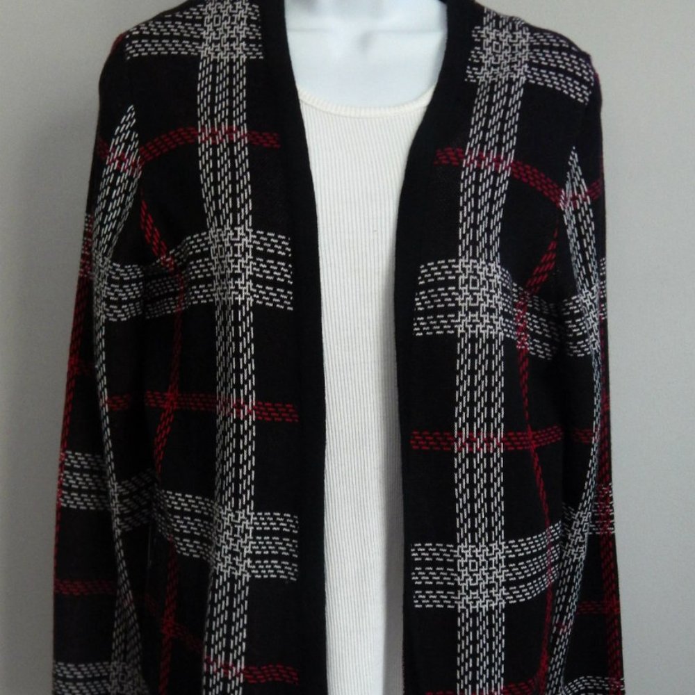 Women’s Croft & Barrow PETITE MEDIUM Essential Open Front Cardigan Black Plaid
